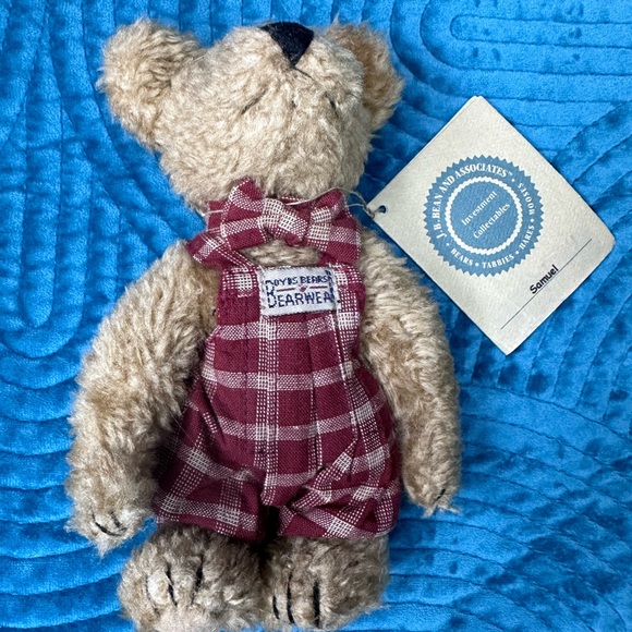 Boyds Bears Samuel with red overalls and a bow tie - Picture 2 of 8